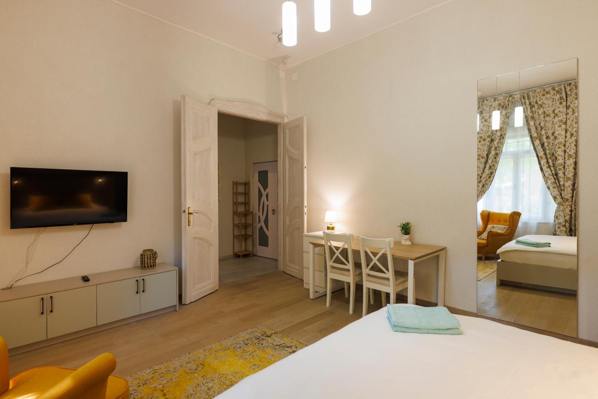 Victoriei Square Apartment 蒂米什瓦拉 外观 照片